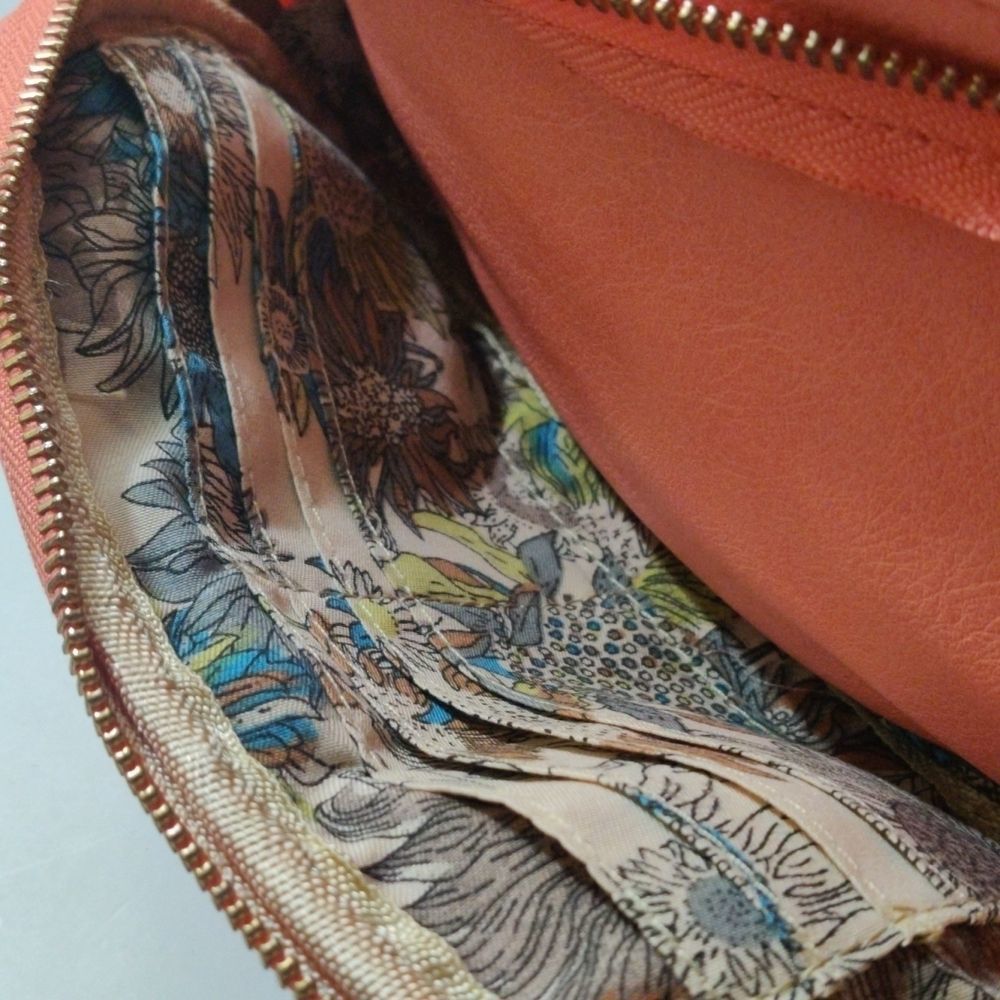 Sundae Sky Pink Cute Crossbody - Picture 8 of 11